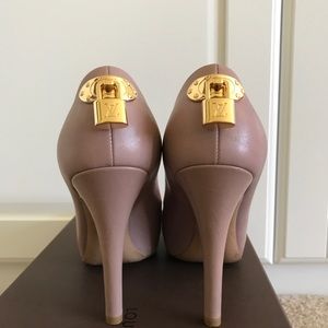Louis Vuitton Oh Really Locket Pumps